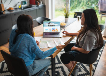 10 Tipe Blog yang Menghasilkan Uang di 2024 (Disertai Contoh)